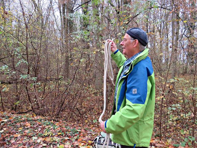 Was hat er wohl mit dem Seil vor? | Foto: Brigitte Melder