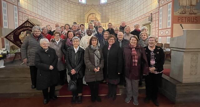 Die Chorgemeinschaft der Pfarrgemeinde Hl. Lukas (Hettenleidelheim) und Mariä Himmelfahrt (Ramsen) anlässlich der Feier "102 Jahre Kath. Kirchenchor St. Cäcilia" in Ramsen. | Foto: Erika Maier