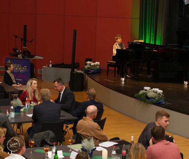 Ulrike Rose am Flügel | Foto: JoMiMasch