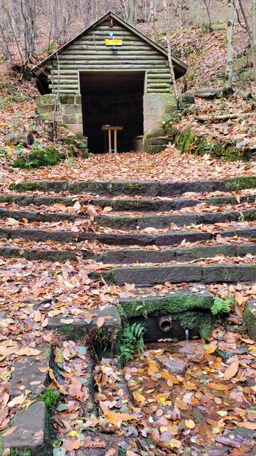 Schutzhütte am Weinbachspring | Foto: Markus Pacher