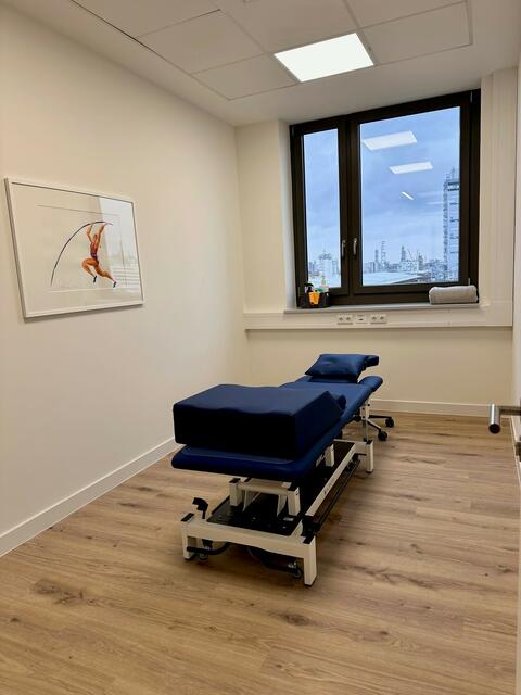 Physiotherapie in Ludwigshafen: Im fünften Obergeschoss des Medical Centers behandeln erfahrene Physiotherapeuten nicht mehr nur BASF-Mitarbeiter, sondern alle Patienten | Foto: Therapiezentrum Theraneos