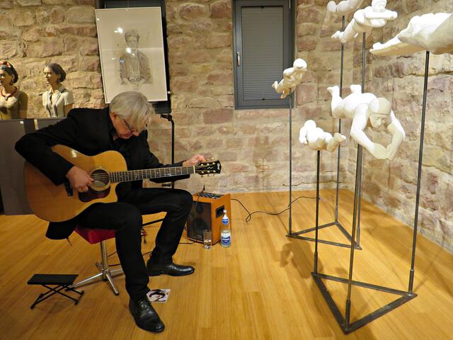 Musiker Christian Straube beim Soundcheck | Foto: Brigitte Melder