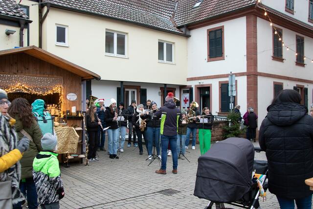 Der "Anneresl" in Rheinzabern - ein ganz besonderer Weihnachtsmarkt | Foto: Heike Schwitalla