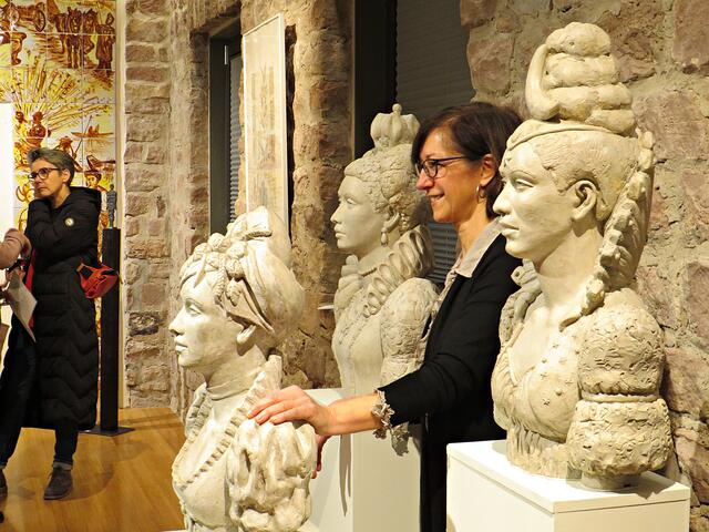 Gabriele Köbler inmitten ihrer Königinnen | Foto: Brigitte Melder