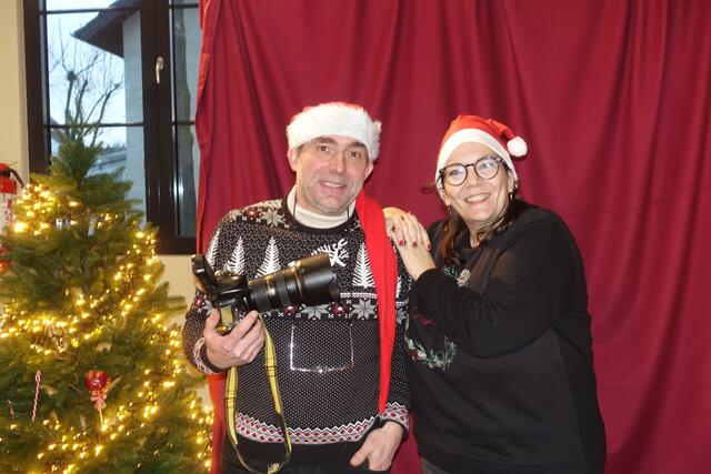 Weihnachtsmarkt Friedrichsfeld, weihnachtliche Fotos gab es am Stand von Foto Rittelmann  | Foto: Kristin Hätterich