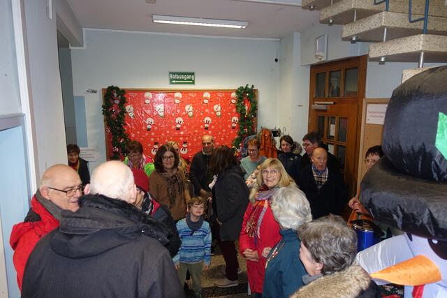 Lebendiger Adventskalender in der Zweigstelle der Stadtbibliothek Friedrichsfeld | Foto: Kristin Hätterich