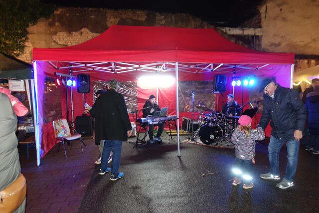 Weihnachtsmarkt Friedrichsfeld | Foto: Kristin Hätterich