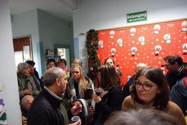 Lebendiger Adventskalender in der Zweigstelle der Stadtbibliothek Friedrichsfeld | Foto: Kristin Hätterich