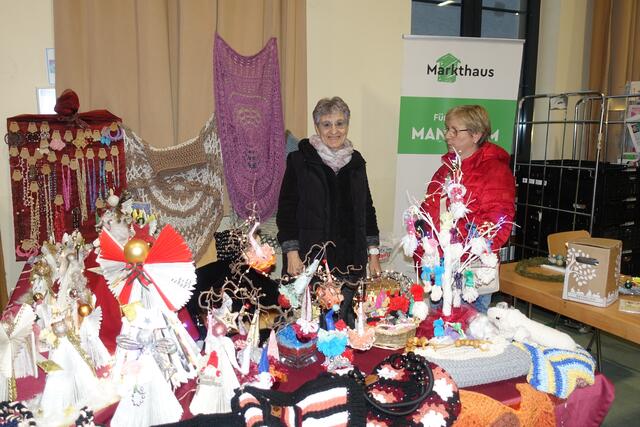 Weihnachtsmarkt Friedrichsfeld, Stand des Markthauses Friedrichsfeld | Foto: Kristin Hätterich