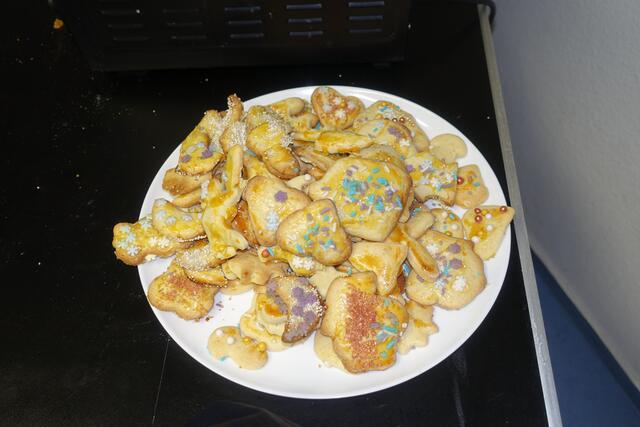 Weihnachtsmarkt Friedrichsfeld, beim Jugendtreff wurden Plätzchen gebacken | Foto: Kristin Hätterich