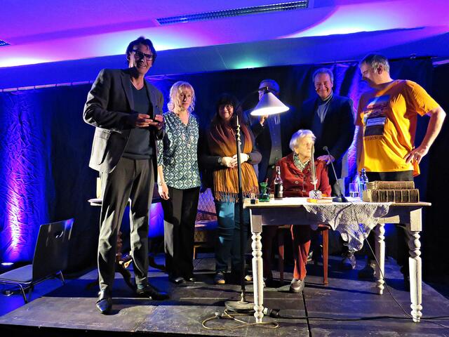 Impressionen (sorry, dass der Chef verdeckt). Die Lampe ist schuld. | Foto: Brigitte Melder