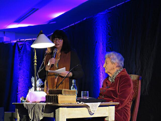 Im Kreuzverhör: Claudia Schmid und Ingrid Noll | Foto: Brigitte Melder