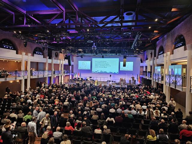 Das Congressforum füllt sich | Foto: Gisela Böhmer