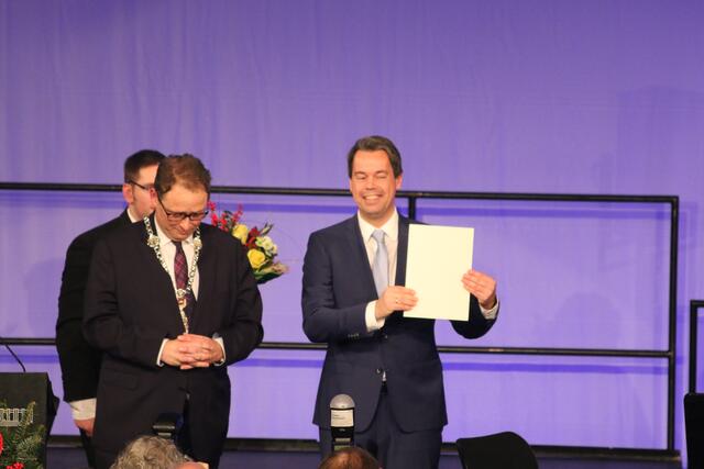 Die Urkunde wurde überreicht | Foto: Gisela Böhmer