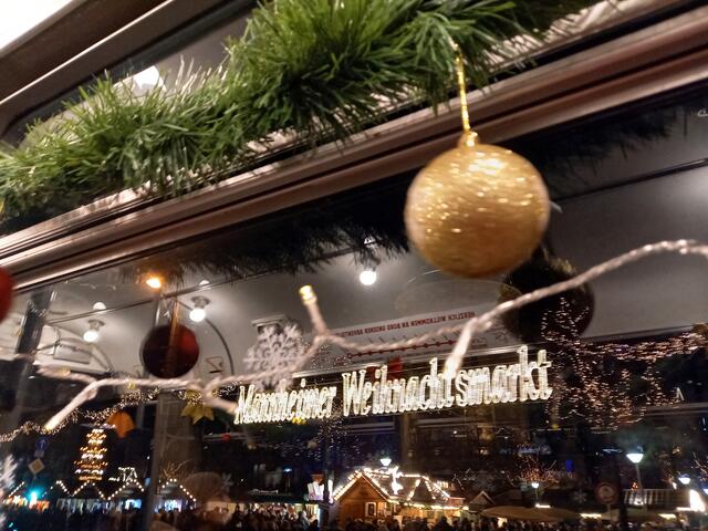 Weihnachtszauber auf der Sonderfahrt in der Mannheimer Innenstadt | Foto: Carsta Vogel