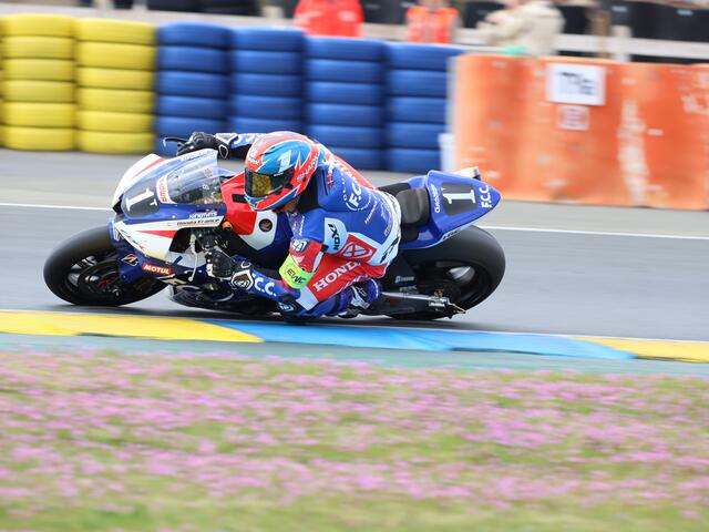 F.C.C. Honda mit Hook - Di Meglio - Techer gewann den Saisonauftakt, die 24 Stunden von Le Mans für Motorräder | Foto: Reuschel ( moto - foto )