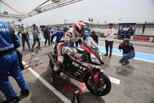 17.September 14:26, letzter Boxenstopp bei YART auf dem Weg zum WM-Titel !
| Foto: Reuschel ( moto - foto )