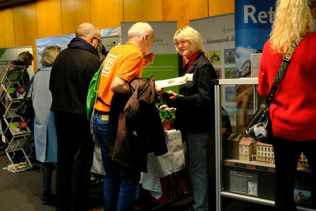 An den unterschiedlichsten Ständen war lebendiger Austausch möglich | Foto: Jessica Bader