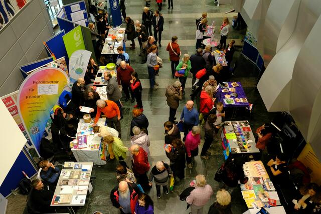 Rund 8.000 Besucherinnen und Besucher kamen in den Mannheimer Rosengarten | Foto: Jessica Bader