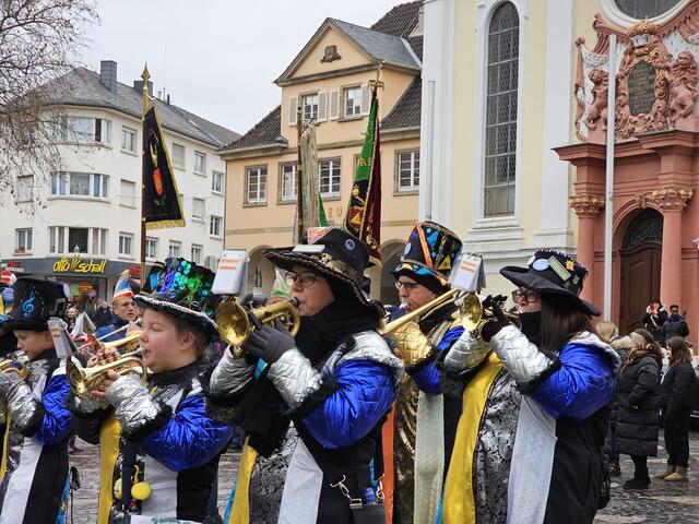 Auf dem Rathausplatz in FT. Fasnachtsmusik  | Foto: Gisela Böhmer 