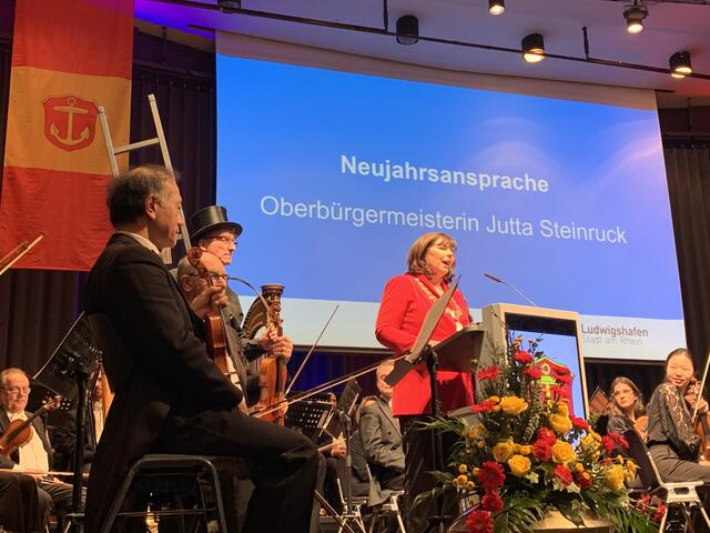 Neujahrsansprache von Oberbürgermeisterin Jutta Steinruck | Foto: Michael Sonnick