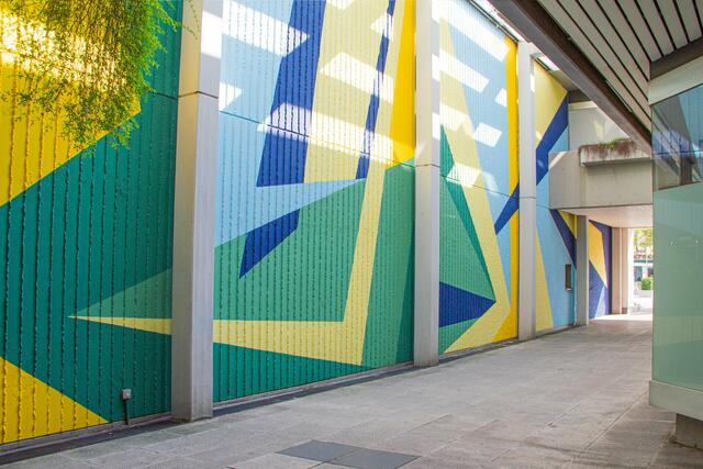 Mural in der Passage zur VHS  | Foto: QUAER