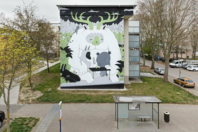 Fabelwesen, Wolf im Schafspelz, Waldtiere leben zusammen in Nachbarschaft. | Foto: Rainer Zerback