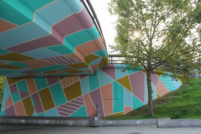 Das Mural am Berliner Platz stellt die Karte von Ludwigshafen kunstvoll dar | Foto: QUAER