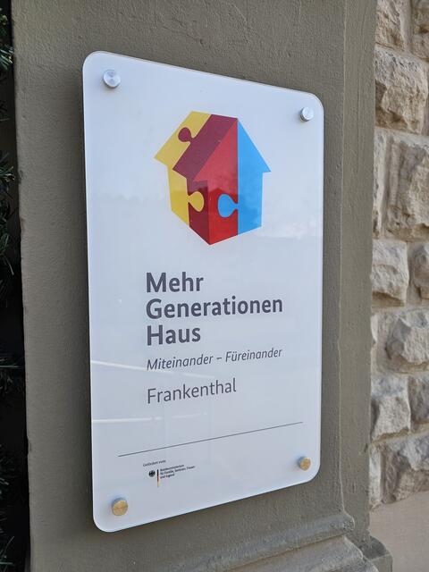 Fragen zu Smartphone oder zur deutschen Sprache? Ist jemand auf der Suche nach Unterstützung rund um die Betreuung von Kindern? Das Mehrgenerationenhaus Frankenthal hat sehr viel zu bieten | Foto: Gisela Böhmer