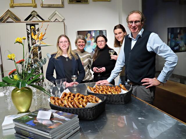 Die Belegschaft der Galerie Lauth | Foto: Brigitte Melder