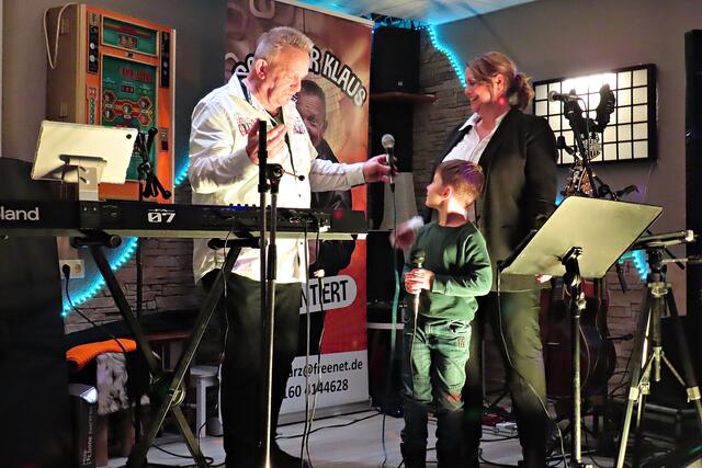 Klaus, Mimi Ege mit Sohn Samuel | Foto: Brigitte Melder