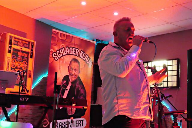 Moderator des Abends Schlager Klaus | Foto: Brigitte Melder