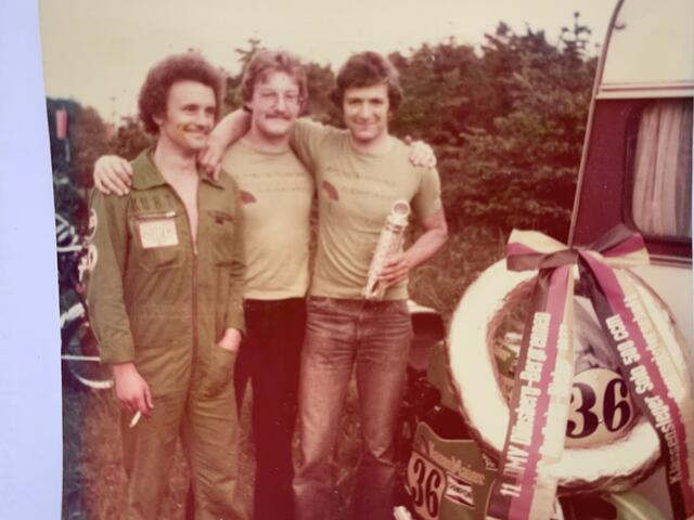 Franz Rau (rechts) mit Kurt Laufer und Peter Höpfner nach seinem einzigen DM-Sieg | Foto: Archiv Kurt Laufer
