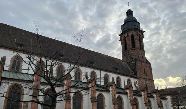 Stiftskirche von der Seite | Foto: Katharina Schmitt