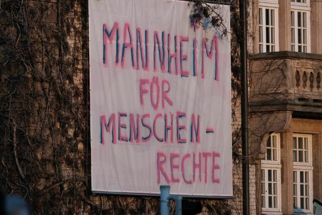 Mannheim demonstriert: „Nie wieder ist jetzt! - Vielfalt und Demokratie erhalten" | Foto: Jessica Bader