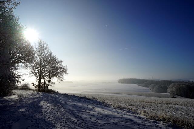 Blick vom Heuberg auf Sembach bei Schnee und Eis | Foto: Stephen Wüstenberg Photographie - Wartenberg-Rohrbach