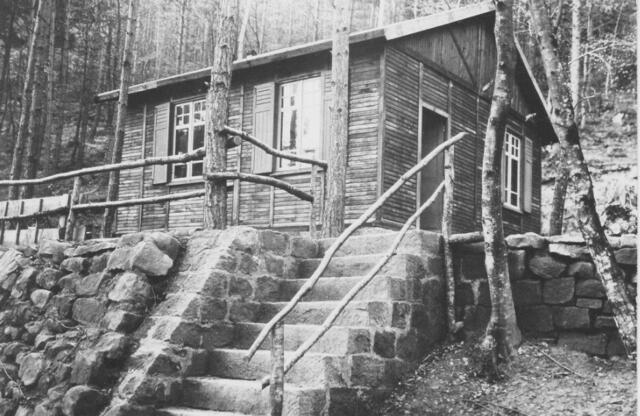 1. Holzhaus | Foto: Wanderclub Nello e. V.