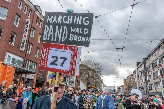 Marching Band Waldbronn // Karlsruher Fastnachtsumzug 2024 | Foto: Paul Needham
