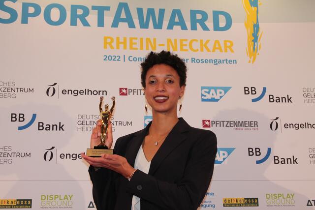 Malaika Mihambo aus Schwetzingen holte zum siebten Mal in Folge den Hallen-DM Titel im Weitsprung | Foto: Michael Sonnick