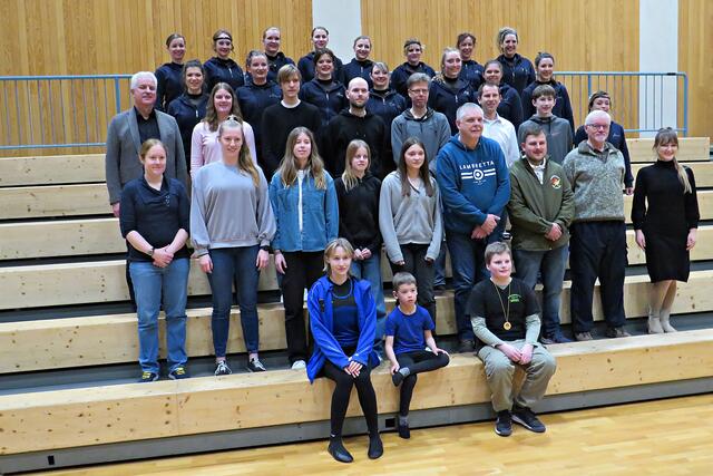 Das Gruppenfoto wurde in das Programm eingeschoben | Foto: Brigitte Melder