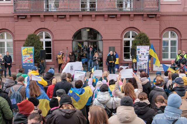 Karslruhe protestiert gegen den anhaltenden Krieg in der Ukraine | Foto: Paul Needham