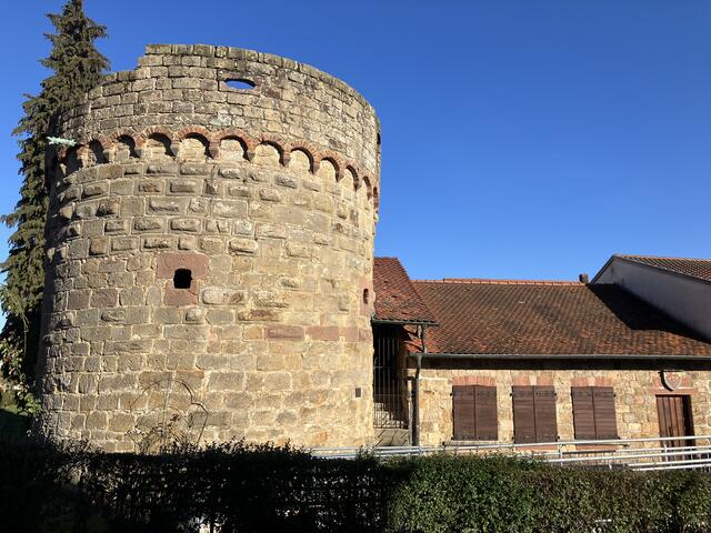 Dicker Turm mit Heimatstube rechts | Foto: B. Bender