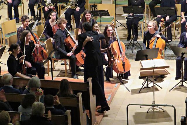 Impressionen: Tolle Leistung der Solokünstlerin mit ihrer Violine | Foto: Brigitte Melder