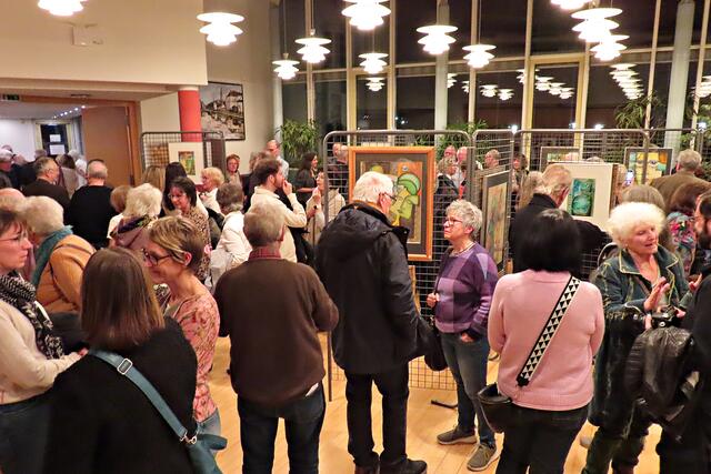 Impressionen nach der Eröffnung der Vernissage | Foto: Brigitte Melder