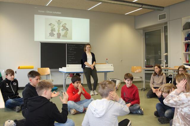 Ohren zuhalten - ein Spiel aus Korea | Foto: HBG