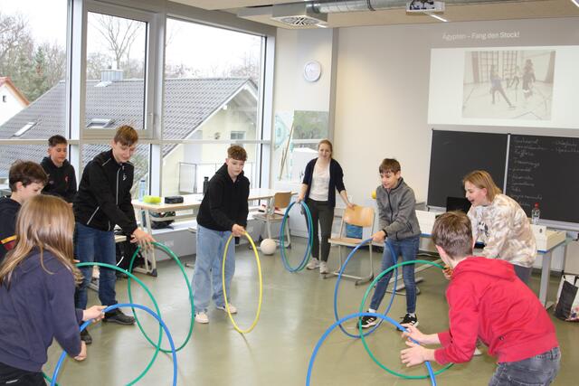 Und "Fang den Stock!", ein ägyptisches Spiel | Foto: HBG