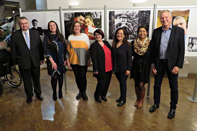Gute gelaunte "Models" des Migrationsbeirates und Bgm. Poignée | Foto: Brigitte Melder
