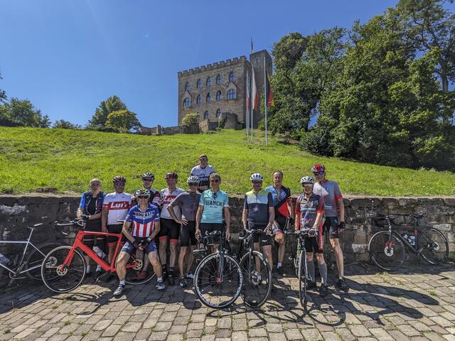 Archivblid, vor Hambacher Schloss | Foto: Gerhard Öfner