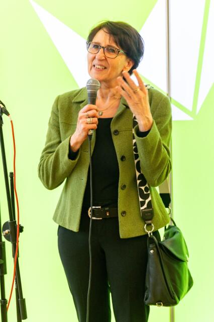 Staatssekretärin Dr. Ute Leidig, ehemals im Kuratorium von "Keine kalten Füße", lud die Jugendlichen in den Landtag nach Stuttgart ein. | Foto: Marcel Sutter