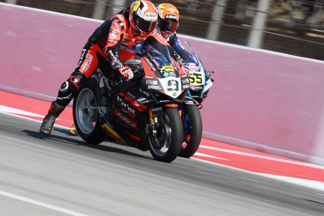 Ausbremsmanöver Petrucchi - Rea | Foto: Reuschel ( moto - foto )